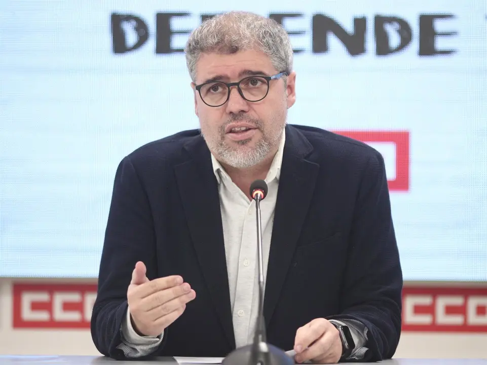El secretario general de CC.OO, Unai Sordo, en rueda de prensa  en la sede de CCOO en Madrid