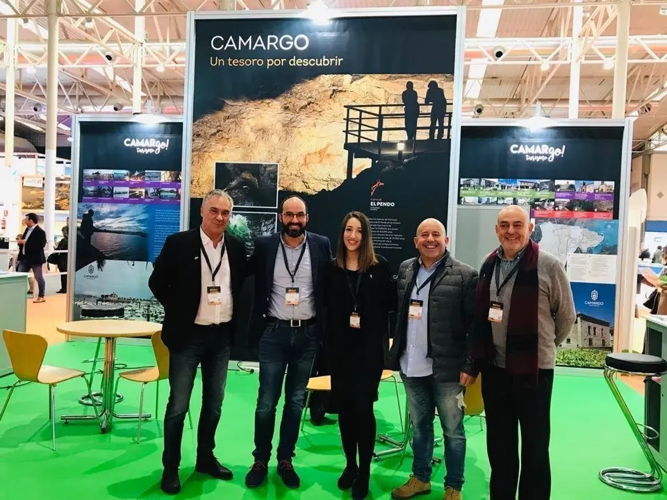 Representantes de Camargo en la Feria Intur