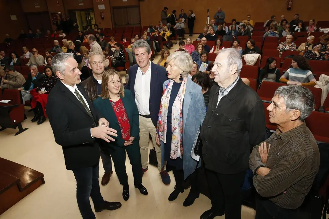 La consejera de Educaci&oacute;n, Marina Lomb&oacute;, en la presnetaci&oacute;n CD de JOSCAN