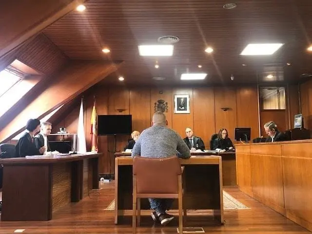 Juicio contra padre acusado de causar lesiones graves a su beb&eacute; al zarandearlo