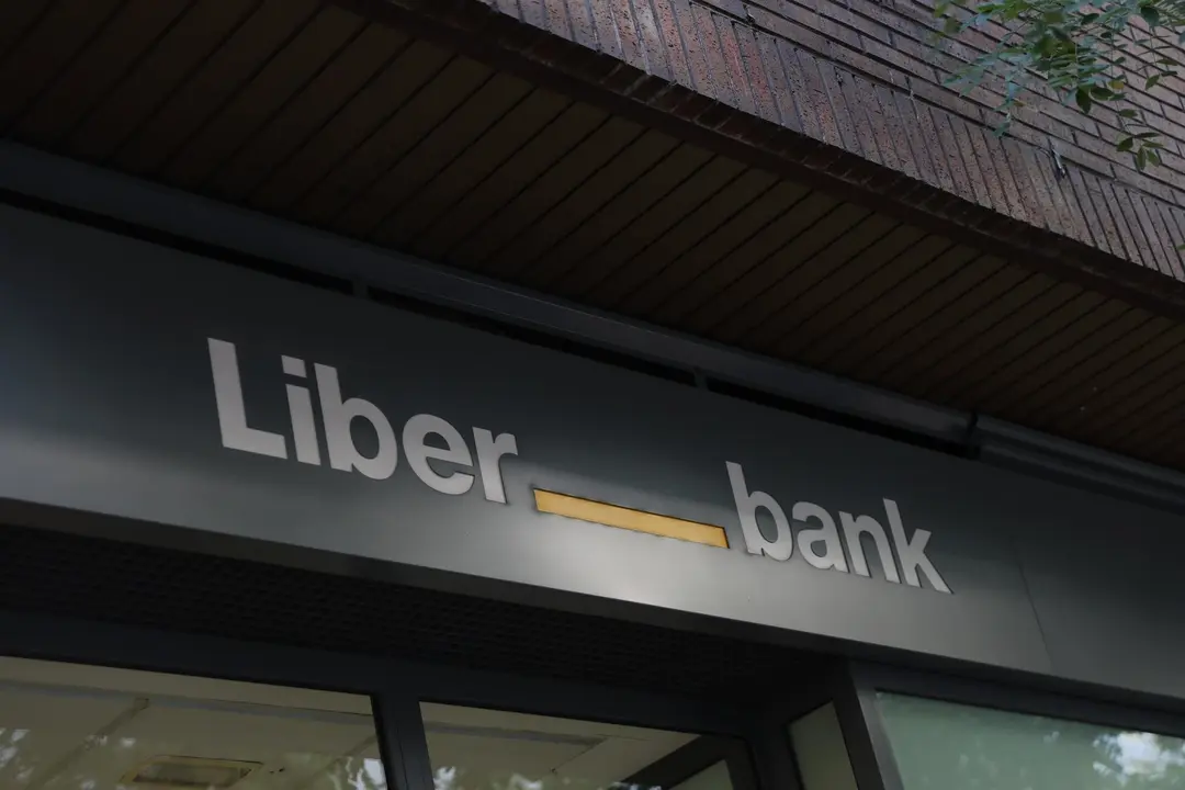 Una oficina de Liberbank, que ha convocado a los sindicatos para negociar un nuevo Expediente de Regulaci&oacute;n de Empleo (ERE), en Madrid, a 21 de octubre de 2019.