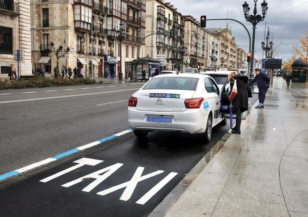 Nueva parada de taxis en Calvo Sotelo