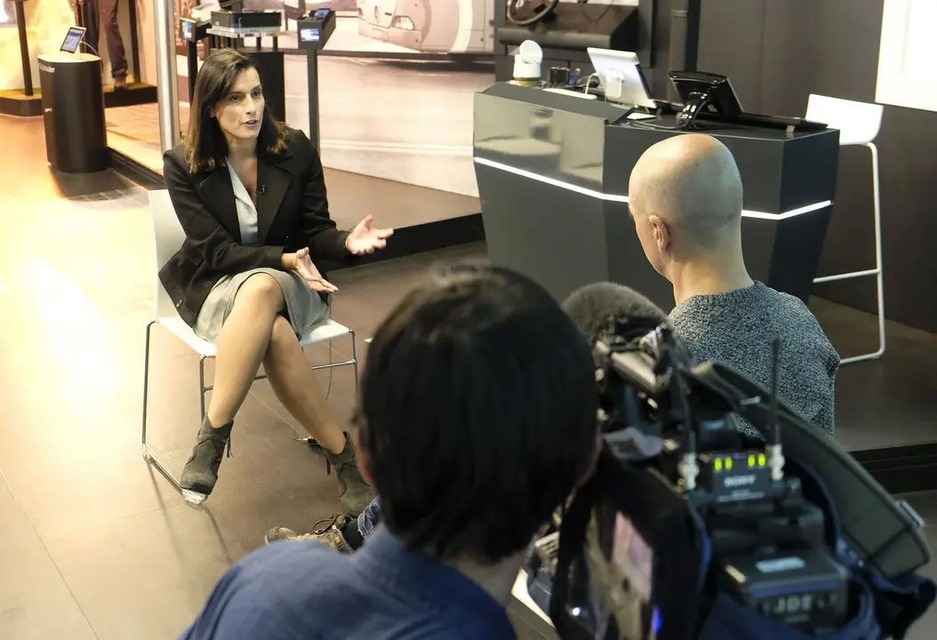 Gema Igual entrevistada por una televisi&oacute;n japonesa