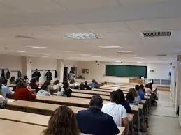 opositores en imagen de archivo