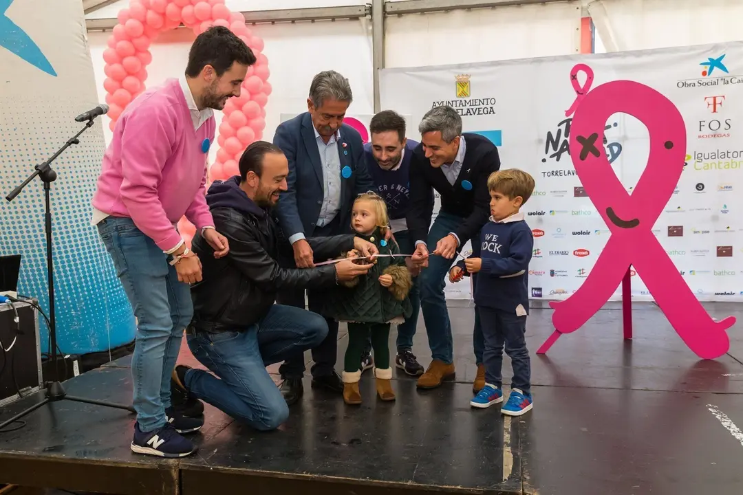 Revilla y Zuloaga en la inauguraci&oacute;n de un evento solidario para recaudar fondos para el c&aacute;ncer