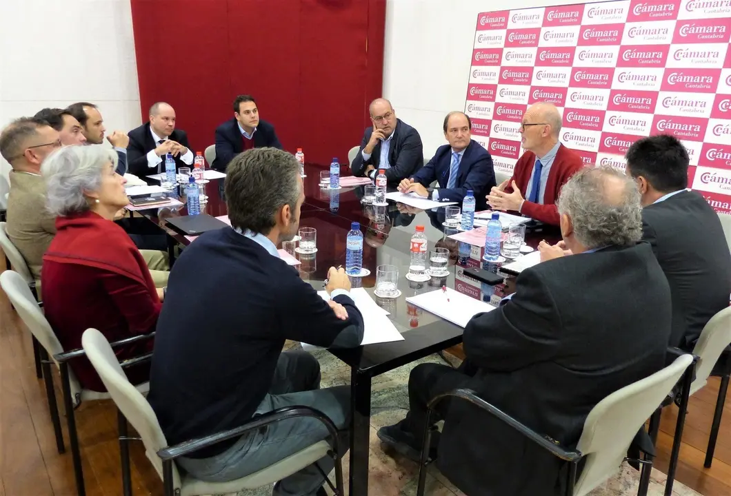 Constituci&oacute;n de la Comisi&oacute;n Permanente de Desarrollo Econ&oacute;mico e Industria de la C&aacute;mara de Comercio de Cantabria