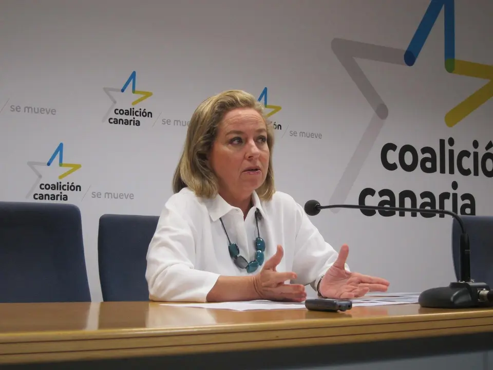 La diputada de Coalici&oacute;n Canaria, Ana Oramas, en rueda de prensa.