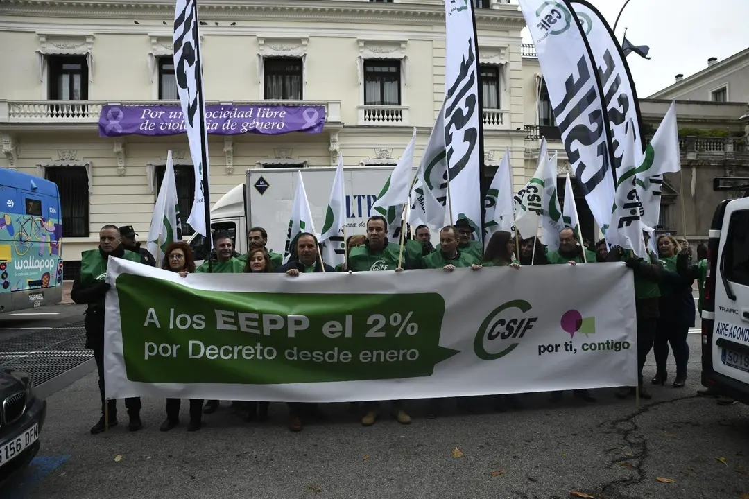 Concentraci&oacute;n de CSIF frente a la Delegaci&oacute;n del Gobierno de Madrid 