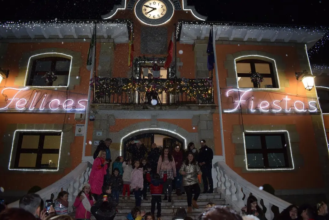 Encendido del alumbrado navide&ntilde;o en Pi&eacute;lagos
