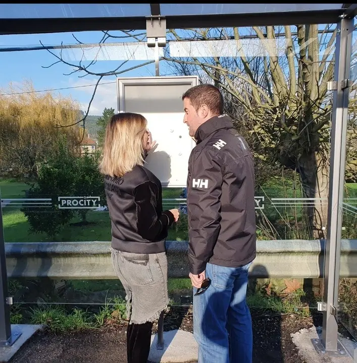 Nueva marquesina en Renedo