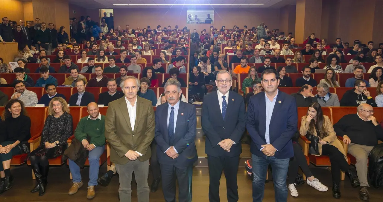 El presidente de Cantabria, Miguel &Aacute;ngel Revilla, y el rector, Angel Pazos, cierran el programa de actividades organizados con motivo de la COP25 en Cantabria