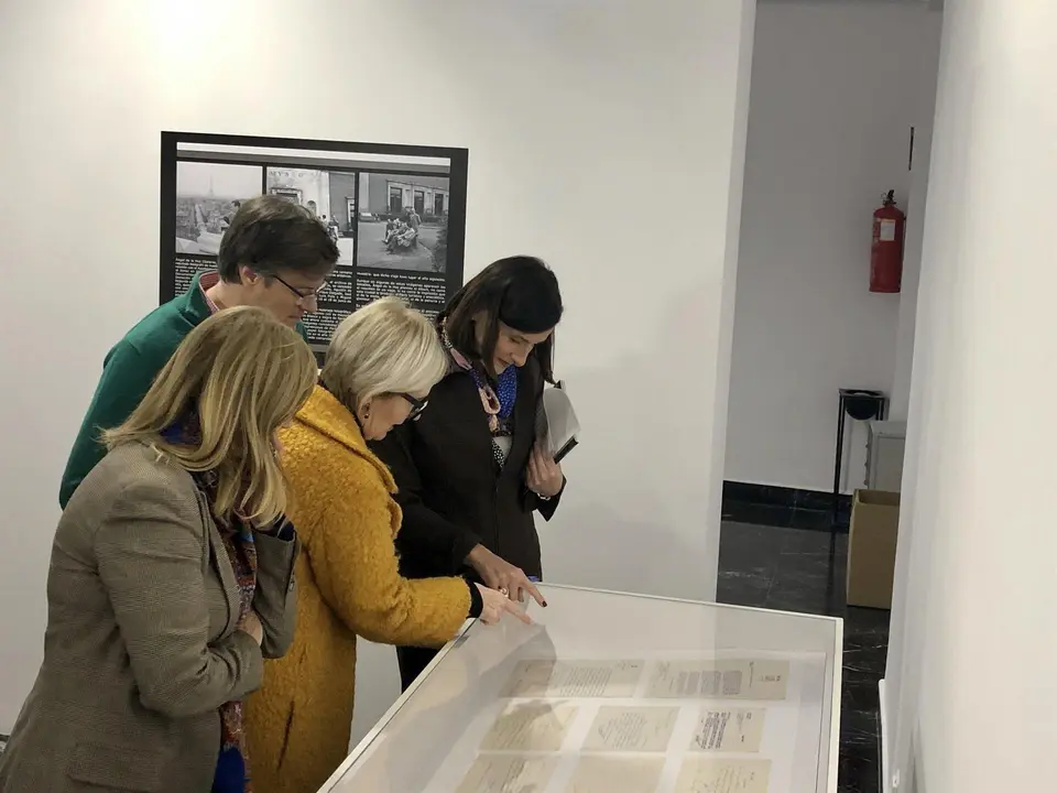 Exposici&oacute;n '&Aacute;lbum de Par&iacute;s, 1956', de &Aacute;ngel de la Hoz