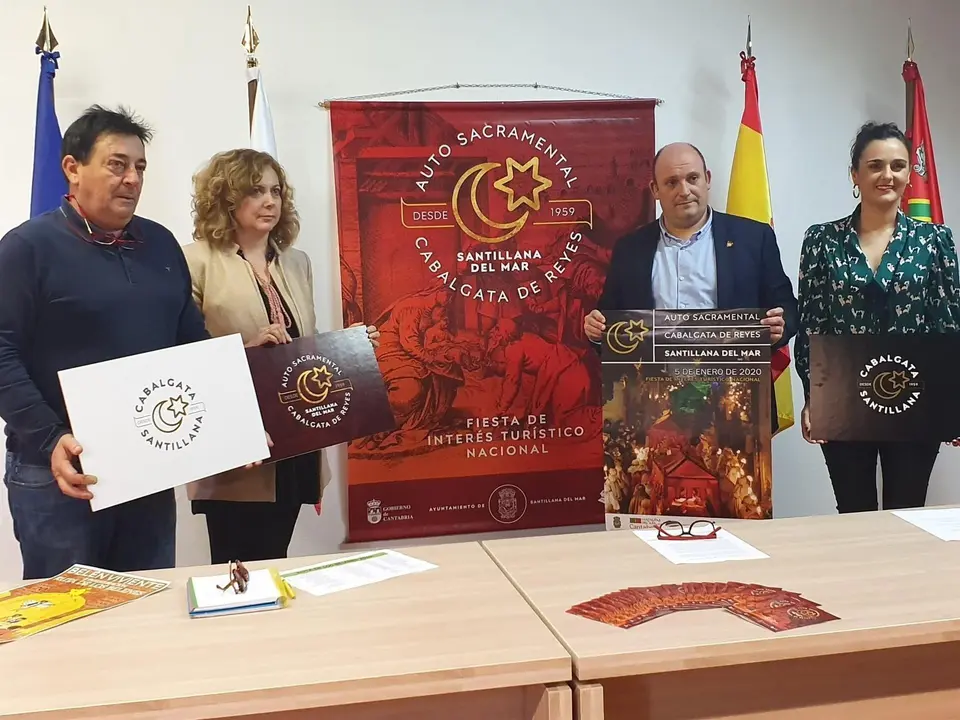 Presentaci&oacute;n del logo ofcial del Auto Sacramentla y de la Cabalgata de Reyes de Santillana del Mar