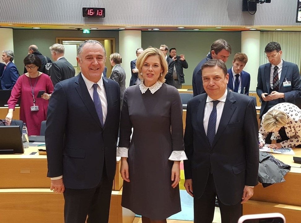 Los ministros Julia Klöckner, Luis Planas y Didier Guillaume reclaman una PAC ambiciosa