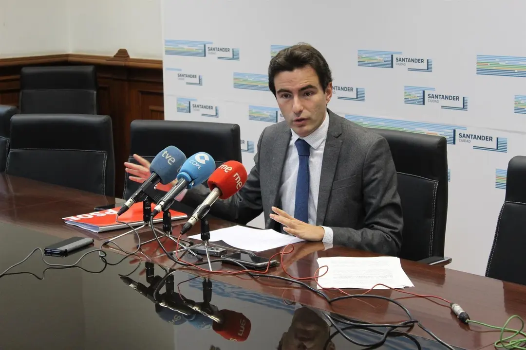 El  secretario general del PSOE y portavoz municipal en el Ayuntamiento de Santander, Pedro Casares