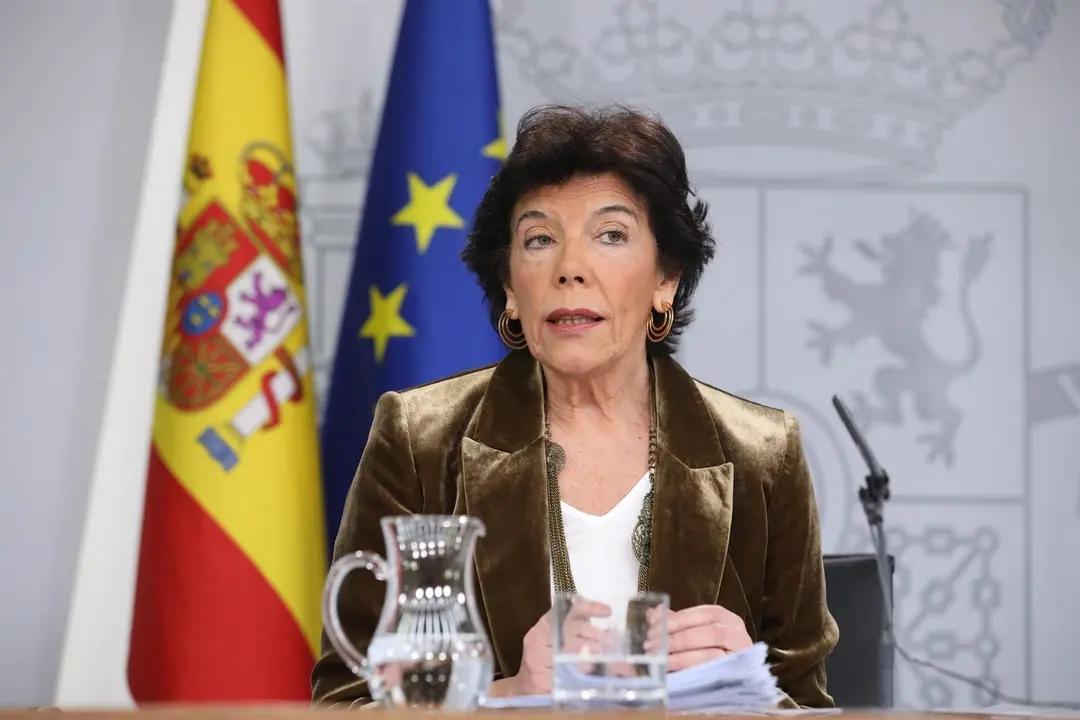 La portavoz y ministra de Educaci&oacute;n funciones, Isabel Cela&aacute;, durante la rueda de prensa tras el Consejo de Ministros en La Moncloa, Madrid (Espa&ntilde;a), a 20 de diciembre de 2019.