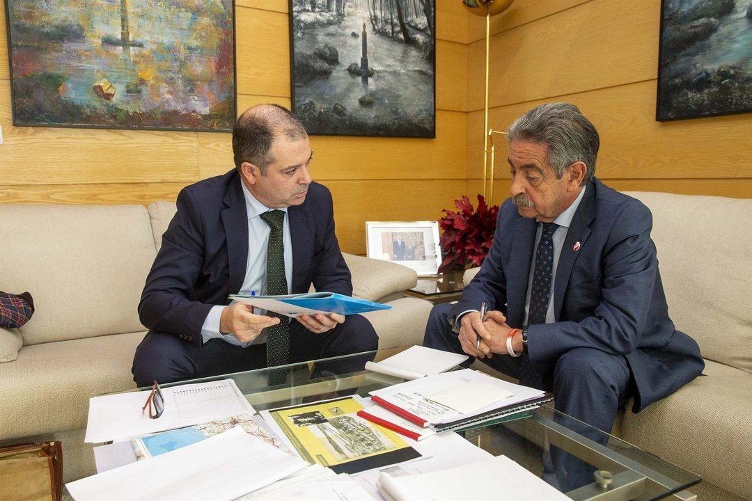 El presidente de Cantabria, Miguel Ángel Revilla, se reúne con el presidente de UNEATLANTICO, Rubén Calderón