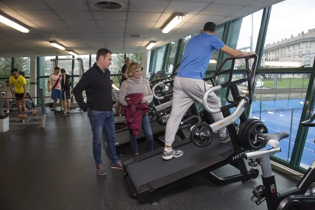 El Ayuntamiento de Camargo renueva las m&aacute;quinas del gimnasio de Cros
