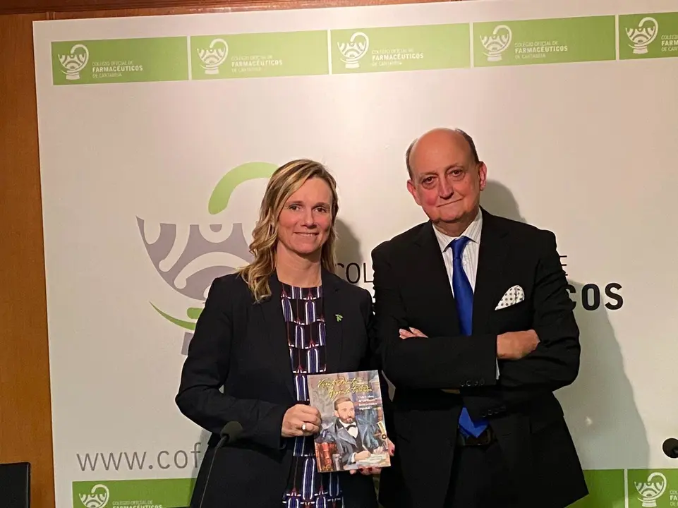 PRESENTACI&Oacute;N DEL LIBRO &ldquo;VICENTE MART&Iacute;N DE ARGENTA: VIDA Y OBRA DE UN ILUSTRE FARMAC&Eacute;UTICO ESPA&Ntilde;OL", EN EL COLEGIO DE FARMAC&Eacute;UTICOS DE CANTABRIA