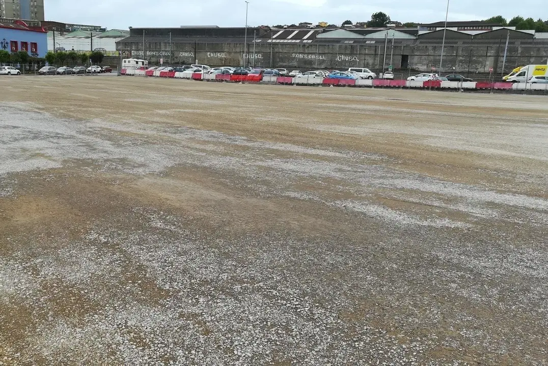 Camargo.- Abierto de manera provisional el nuevo aparcamiento junto a La Vidriera