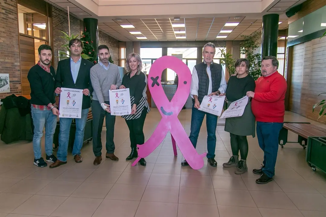Presentaci&oacute;nn partido solidario Rosa Navidad en Rinconeda