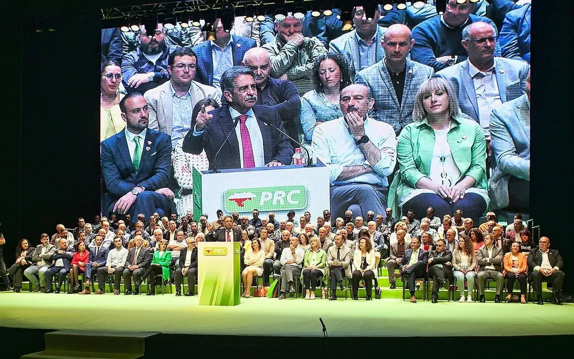 Miguel &Aacute;ngel Revilla