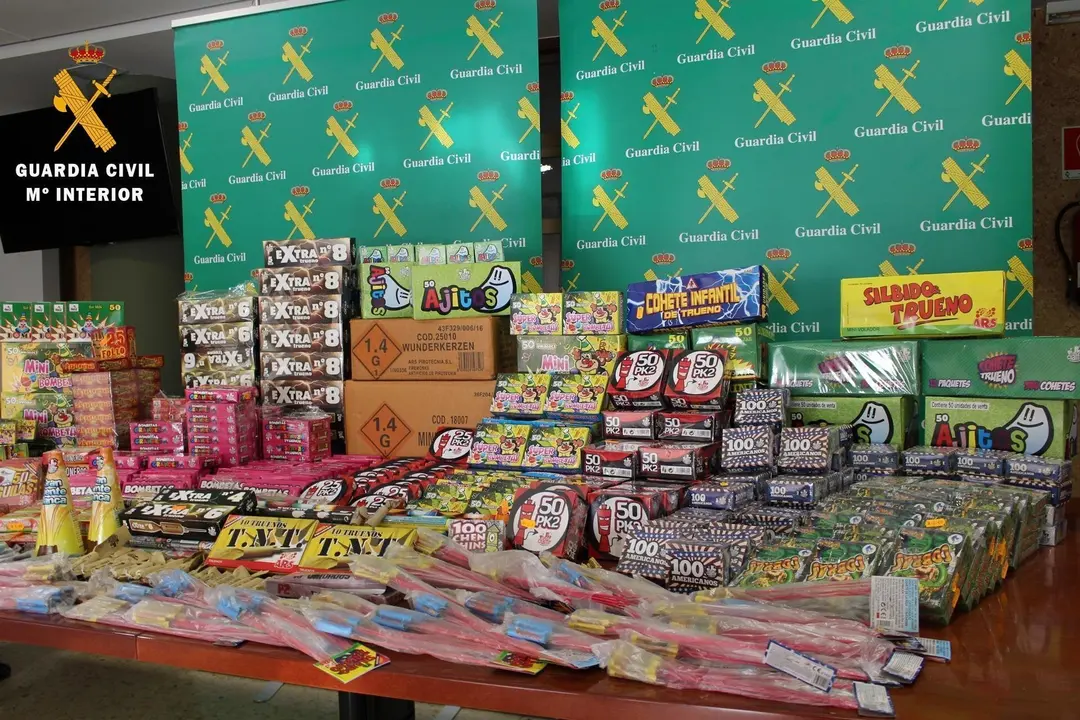 Nota De Prensa La Guardia Civil Interviene M&aacute;s De 65.000 Artificios Pirot&eacute;cnicos
