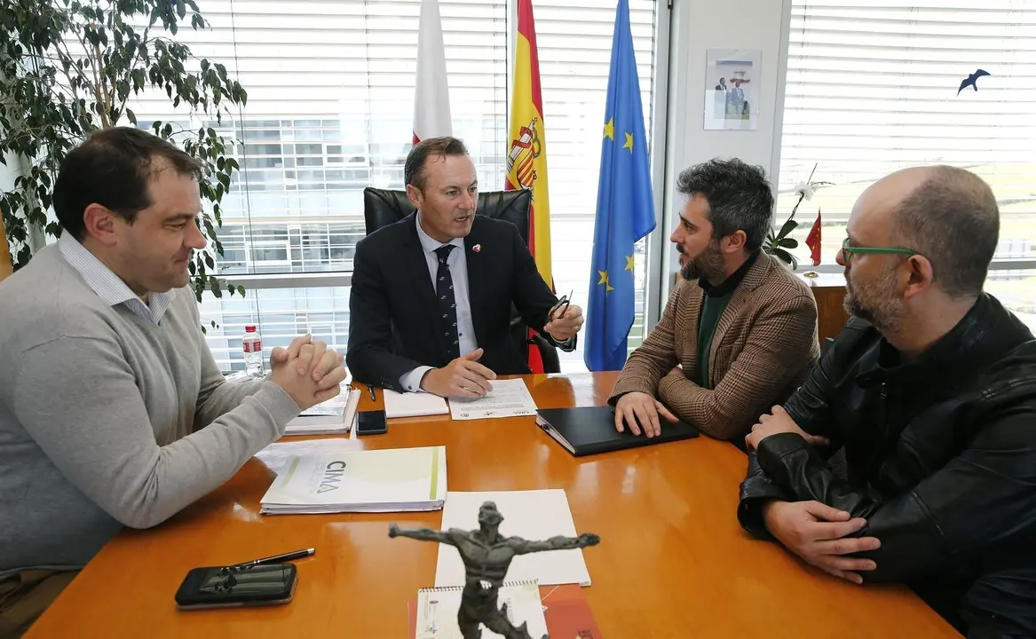 Despacho Del Consejero  El Consejero De Desarrollo Rural, Ganader&iacute;a, Pesca, Alimentaci&oacute;n Y Medio Ambiente, Guillermo Blanco, Se Re&uacute;ne Con Representantes De La Asociaci&oacute;n R&iacute;a.  8 Ene 20