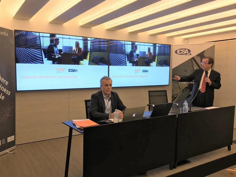 El profesor de Eada Business School Jordi Costa y el presidente de Icsa Grupo, Ernest Poveda