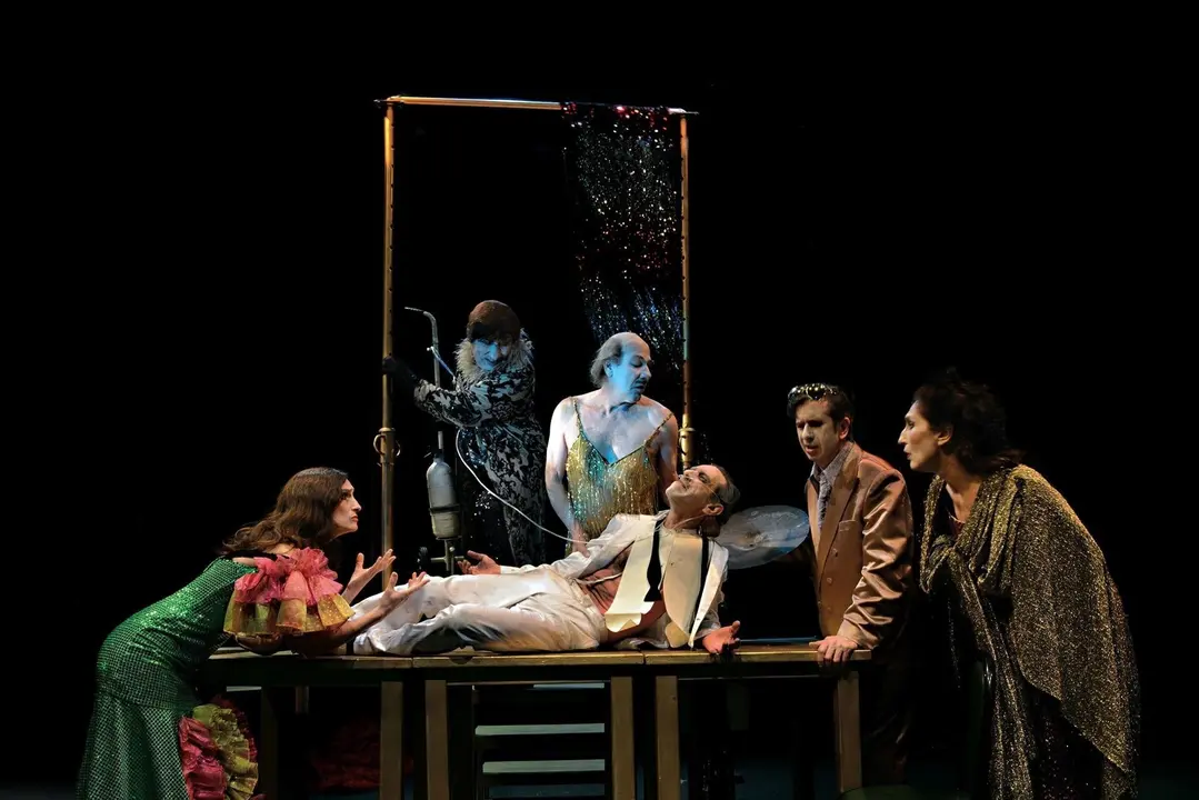 La Zaranda presenta en el Palacio de Festivales 'El desguace de las musas', con Gabino Diego