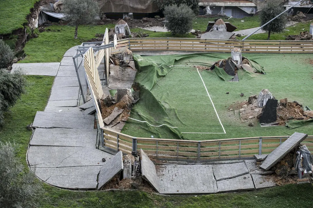 DAVID S. BUSTAMANTE 13/01/2020 SANTANDER/ CANTABRIA Hundimiento de un parking subterrraneo y un parque infantil en Santander