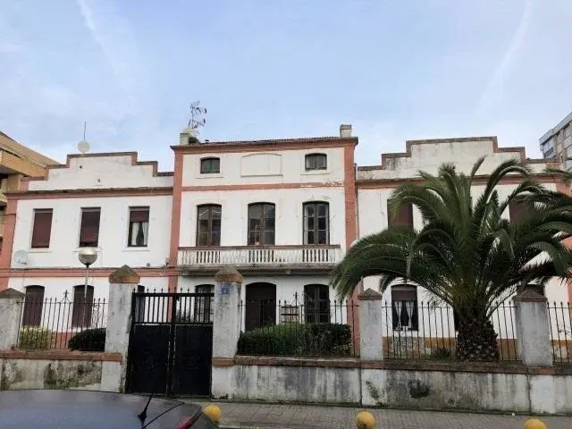Cuartel del muelle de Laredo