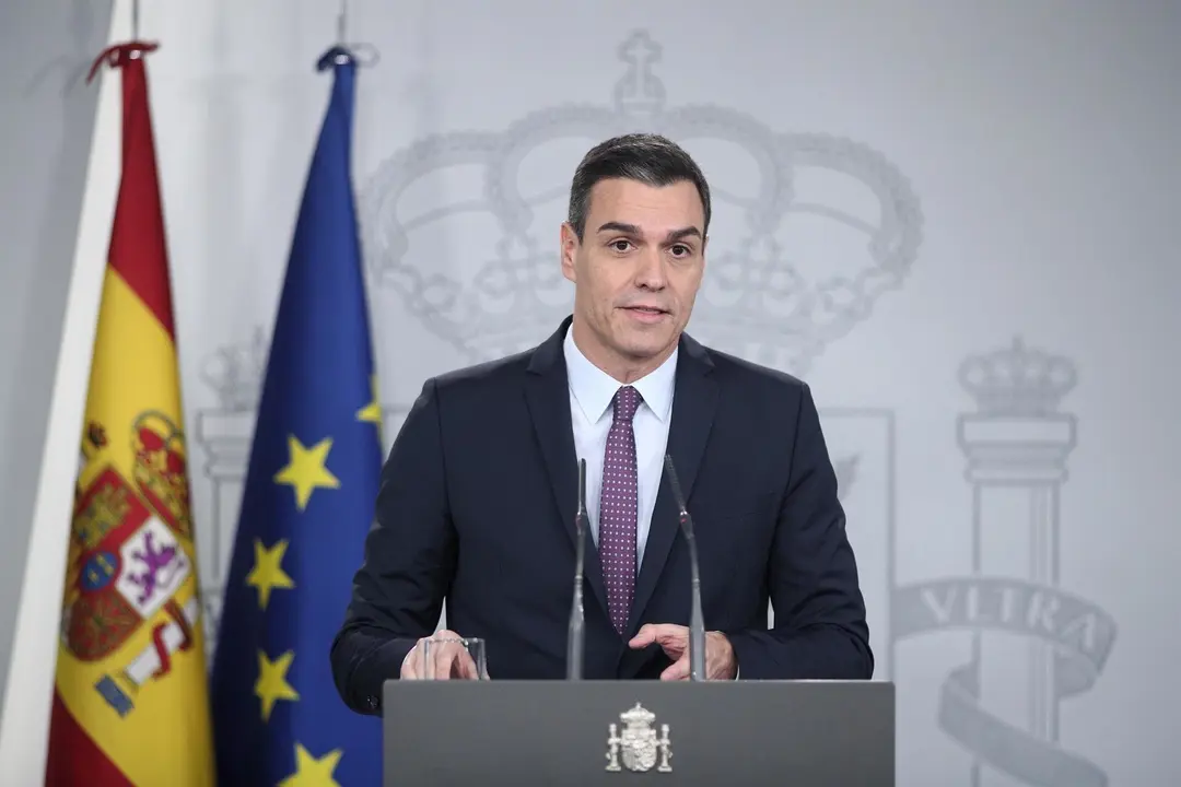El presidente del Gobierno, Pedro S&aacute;nchez, en rueda de prensa tras la primera reuni&oacute;n del consejo de ministros del Gobierno de coalici&oacute;n de PSOE y Unidas Podemos