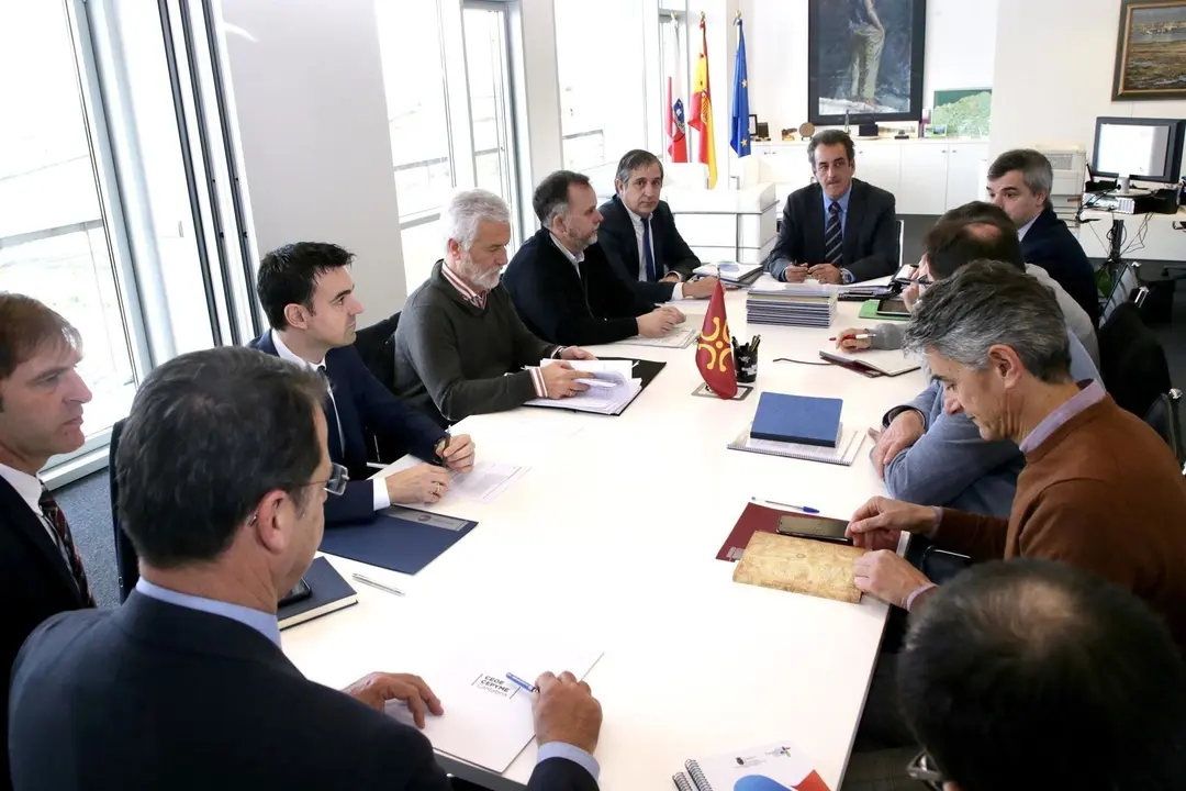 Comisi&oacute;n Sectorial Sobre Transformaci&oacute;n Del Modelo Productivo Y Modernizaci&oacute;n De La Industria Y El Medio Ambiente, Integrada Por El Gobierno, La CEOE, UGT Y CCOO.