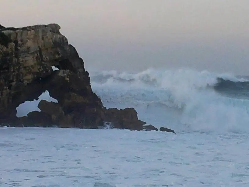 Olas en el Cant&aacute;brico