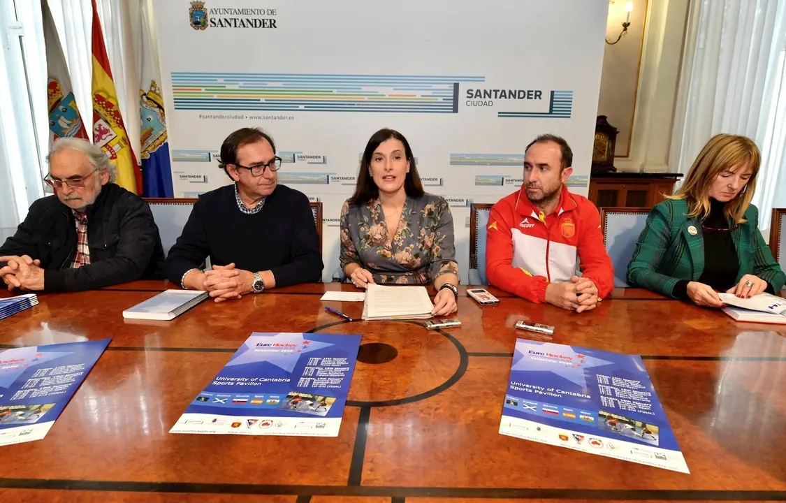 Presentaci&oacute;n del Campeonato Europeo de Hockey Sala Masculino de Tercera Categor&iacute;a que se disputar&aacute; desde este viernes, 17 de enero, al domingo, d&iacute;a 19, en el Pabell&oacute;n de la Universidad de Cantabria (UC) en Santander
