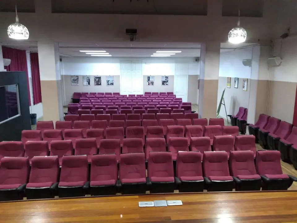 Butacas de la Filmoteca en el IES Ataulfo Argenta