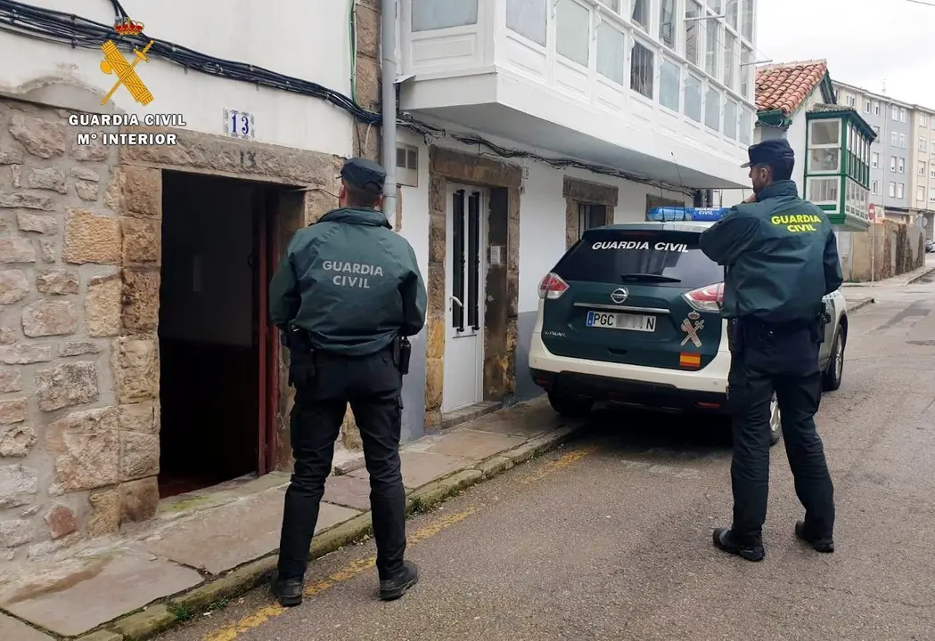 Nota De Prensa La Guardia Civil Auxilia Familia Intoxicada Co2