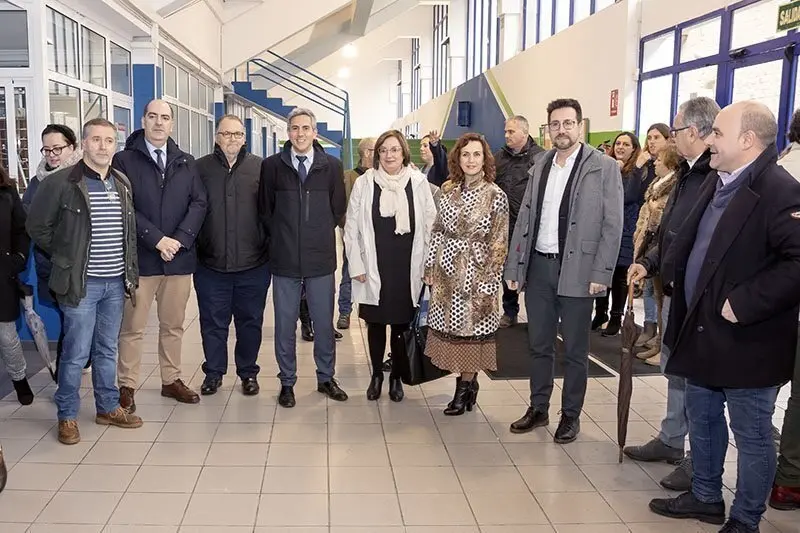 10:00	Polideportivo &lsquo;Emilio Amavisca, Laredo 	El vicepresidente y consejero de Universidades, Igualdad, Cultura y Deporte, Pablo Zuloaga, acompa&ntilde;ado de la consejera de Empleo y Pol&iacute;ticas Sociales, Ana Bel&eacute;n &Aacute;lvarez, inaugura el VII Programa de Lanzaderas de Empleo y Emprendimiento Solidario. 


