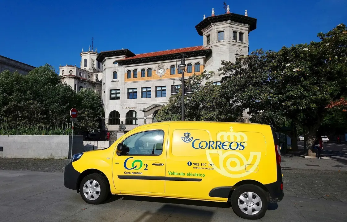 Furgoneta el&eacute;ctrica de Correos