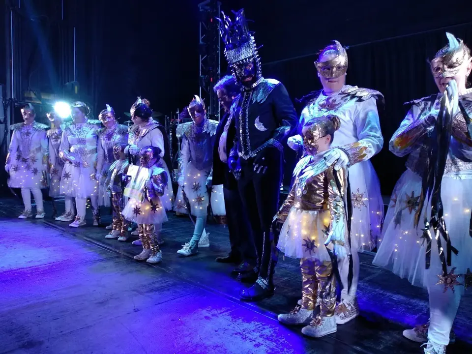 'Guardianes De La Luz' Gana El Concurso De Disfraces De 'La Mascarada' De Noja