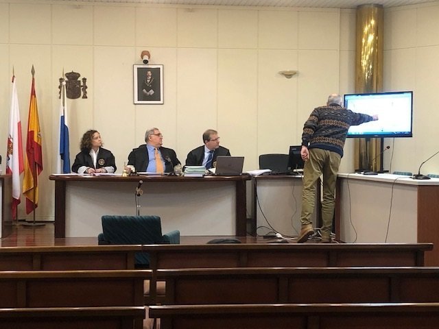 El director de la Escuela Taller de Castro Urdiales, Juantxu Bazán, declara como testigo en el juicio de La Loma de Castro Urdiales