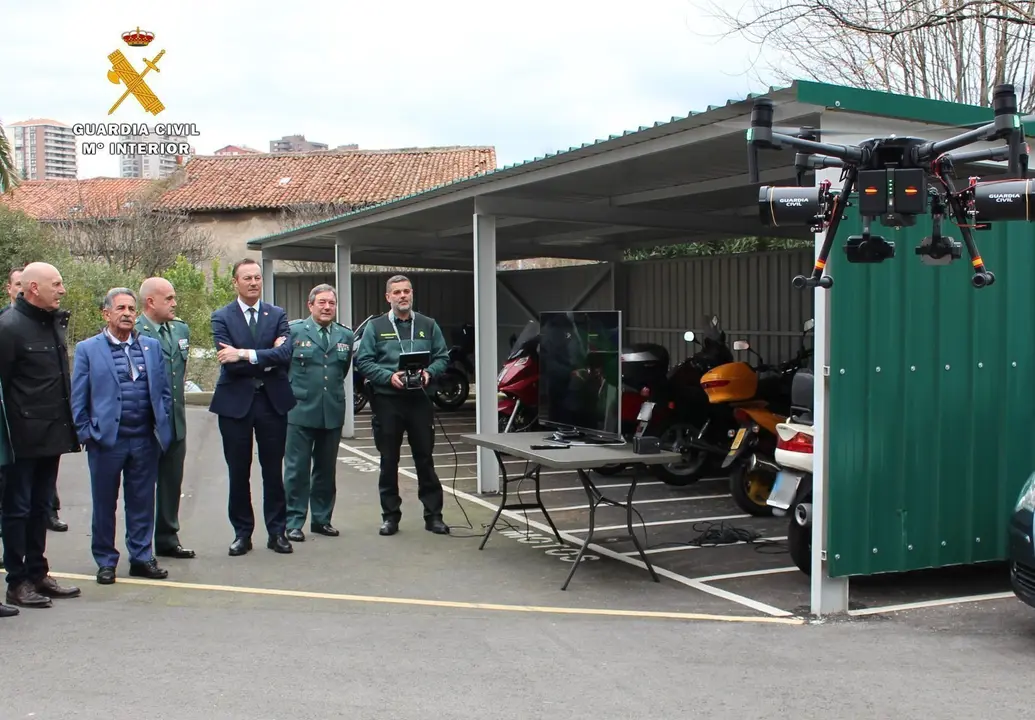 Presentaci&oacute;n nuevo dron de &uacute;ltima generaci&oacute;n en la Guardia Civil de Cantabria