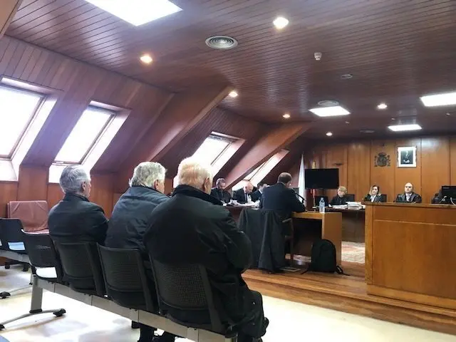 Juicio contra el expresidente del Racing Francisco Pern&iacute;a y los agentes I&ntilde;aki Urqujo y Juan Vergara