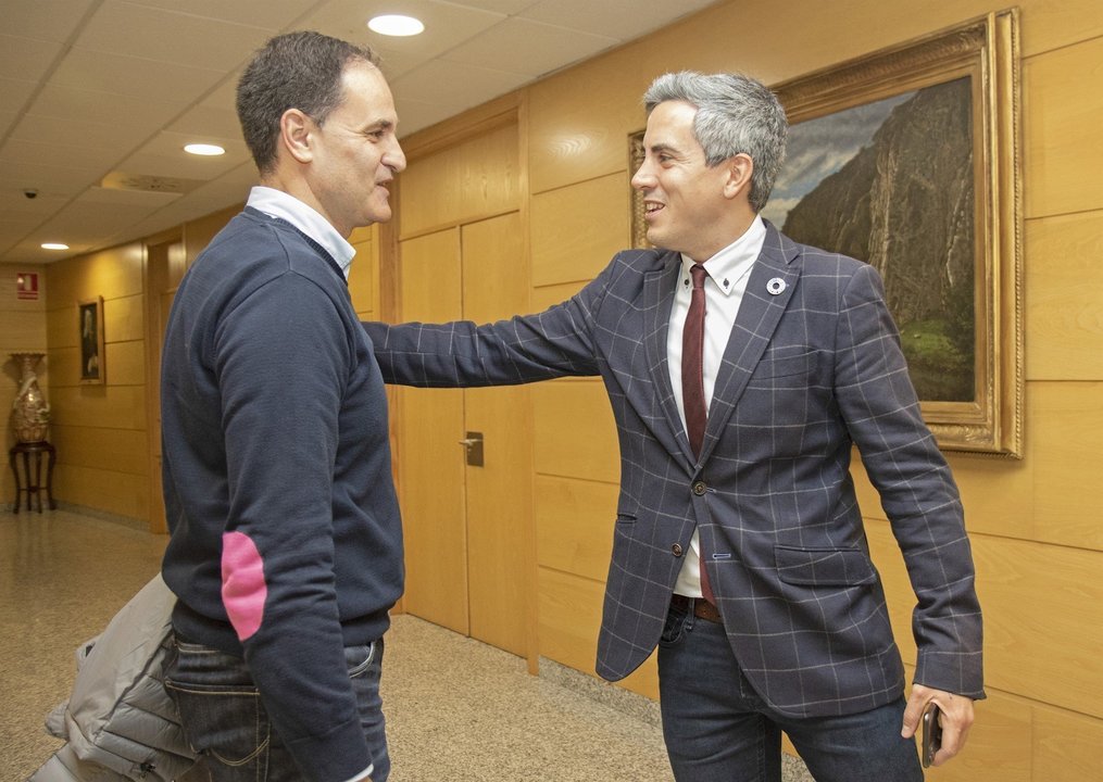 El vicepresidente cántabro con el alcalde de Las Rozas