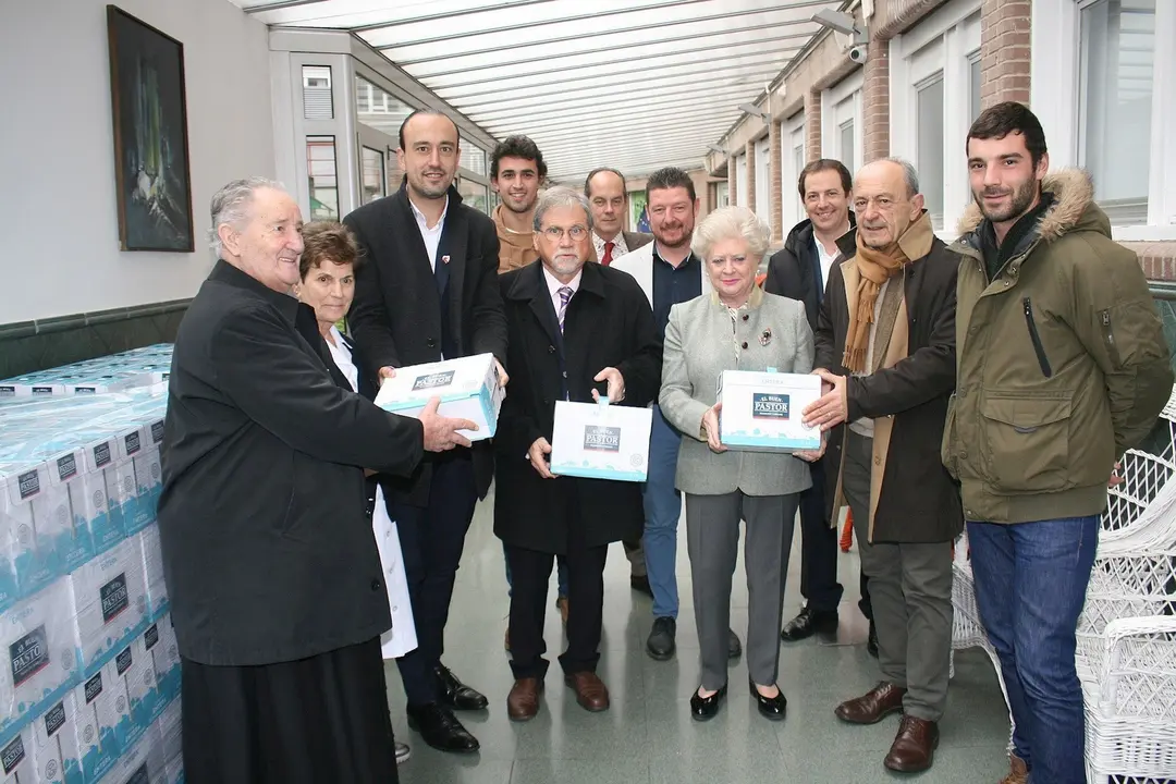 Acto de entrega de la leche