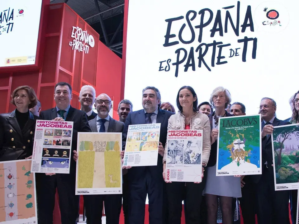 La consejera de Turismo, Marina Lomb&oacute;, con los ministros de Cultura, Jos&eacute; Manuel Rodr&iacute;guez, y de Industria, Reyes Maroto, en Fitur