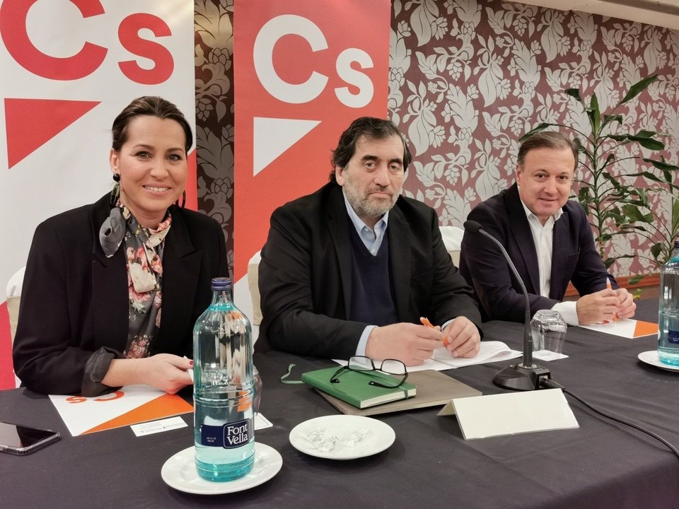 Beatriz Pino, Manuel García Bofill y Joan Mesquida, de Ciudadanos