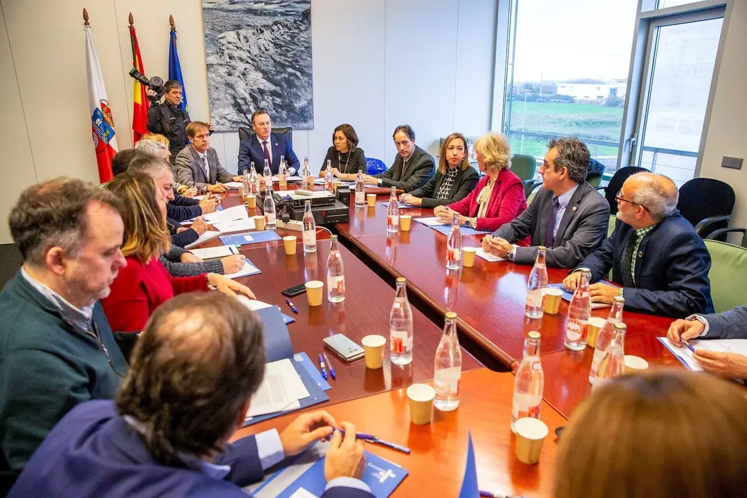 El Consejero De Desarrollo Rural, Guillermo Blanco, Y Los Consejeros De Sanidad, Miguel Rodr&iacute;guez, De Presidencia, Paula Fern&aacute;ndez, Y De Educaci&oacute;n, Marina Lomb&oacute;, Participan En La Comisi&oacute;n Especializada Sobre Cohesi&oacute;n Territorial Y Despoblamiento