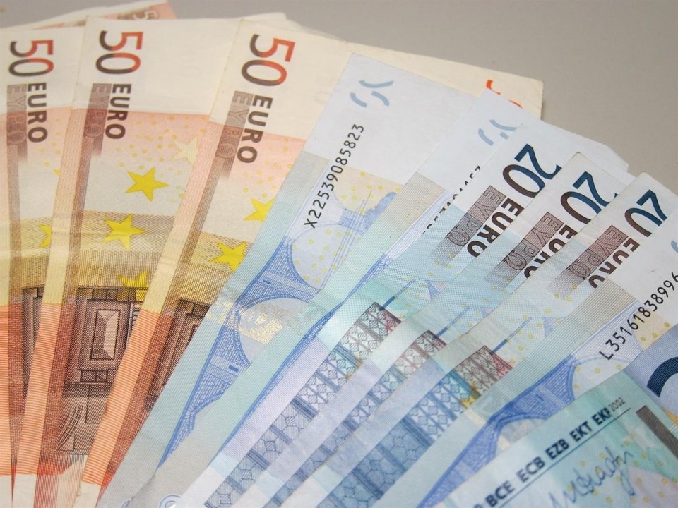 Imagen de archivo de billetes de 50 y 20 euros